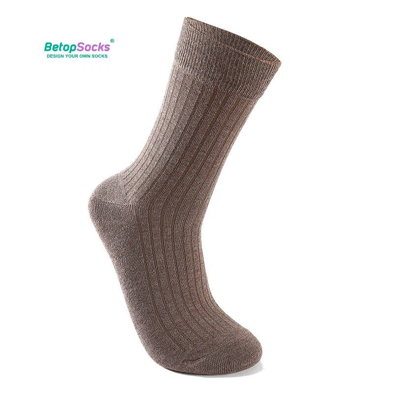 موسم خزاں اور سردیوں میں لڑکوں کے لیے موزے جدید خالص سوتی بو اور پسینہ جذب کرنے والی کھیلوں کی لمبی ٹیوب